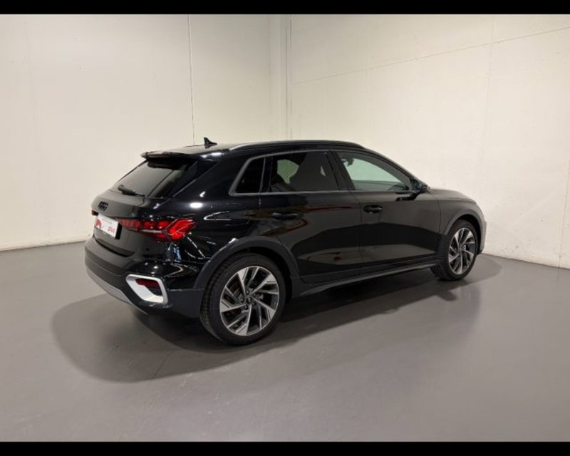 Audi A3 allstreet nuova a Treviso (2)