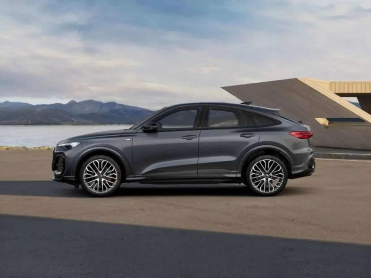 Audi Q3 Sportback nuova a Treviso (2)