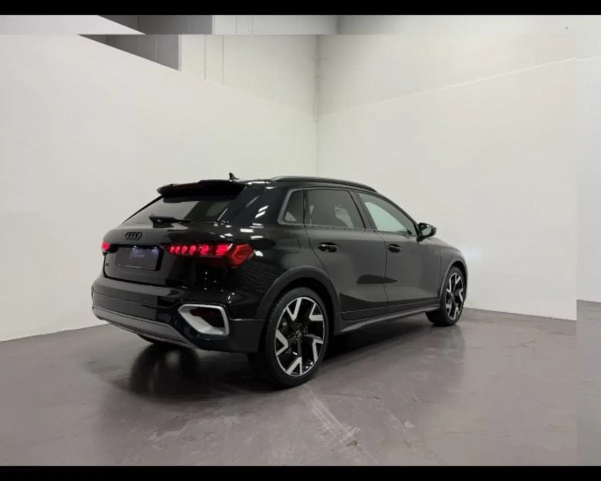 Audi A3 allstreet nuova a Treviso (2)