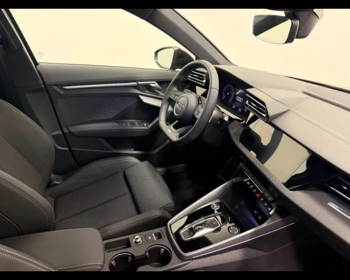 Audi A3 allstreet nuova a Treviso (3)