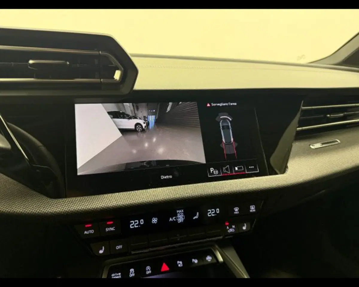 Audi A3 allstreet nuova a Treviso (7)