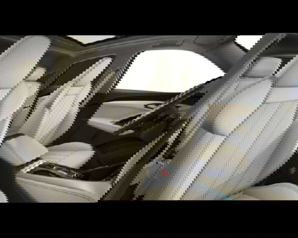 Audi Q5 Sportback nuova a Treviso (8)