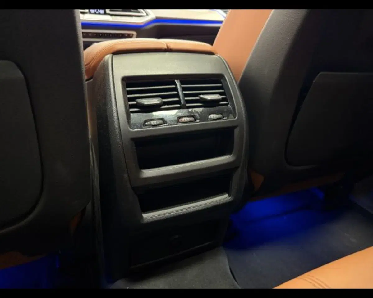 BMW X6 usata a Treviso (13)