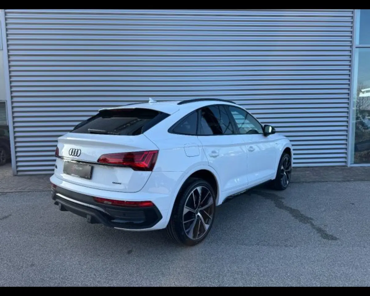 Audi Q5 Sportback nuova a Treviso (3)