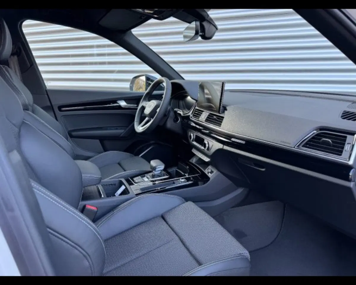 Audi Q5 Sportback nuova a Treviso (4)