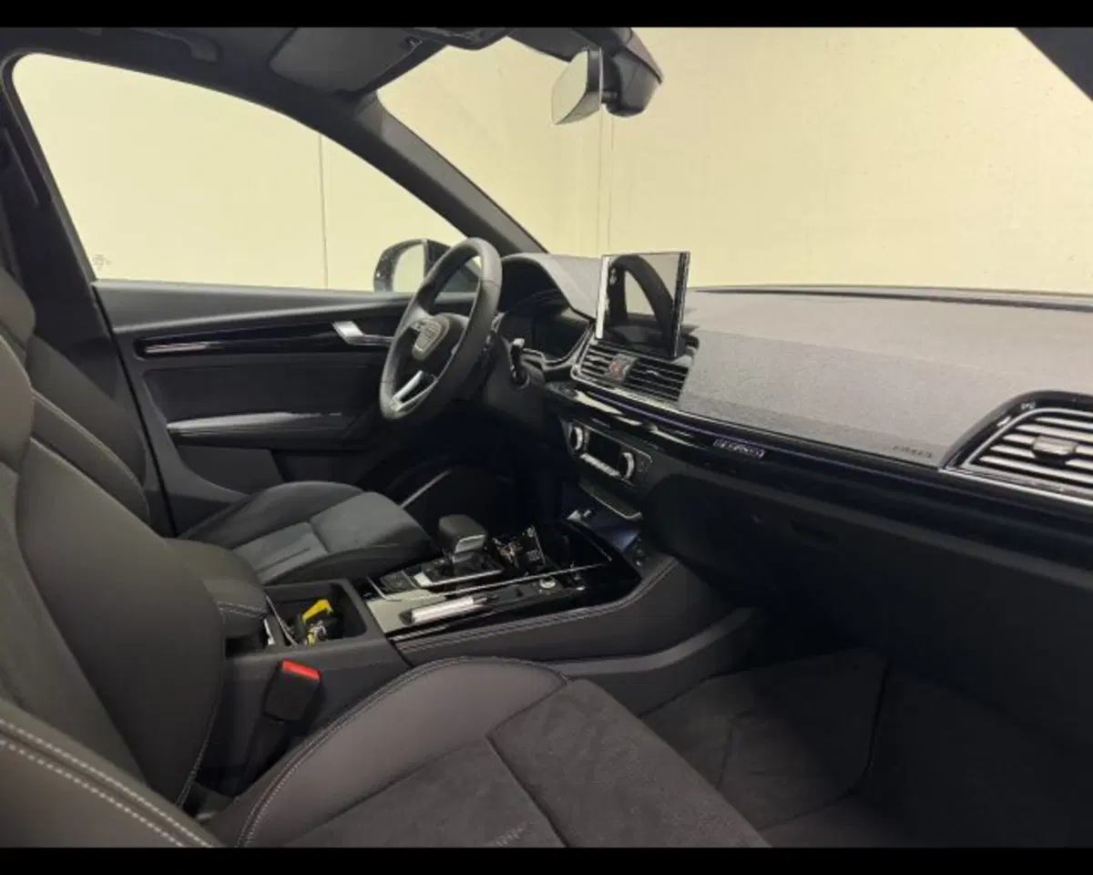 Audi Q5 Sportback nuova a Treviso (4)