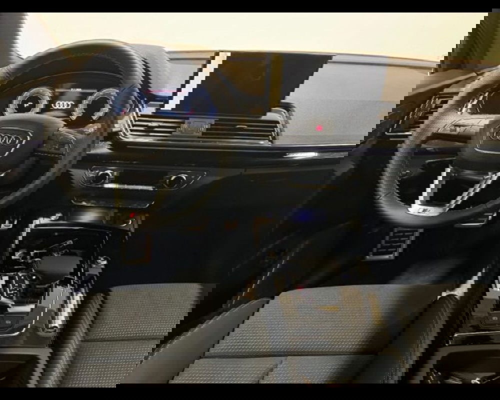 Audi Q5 Sportback nuova a Treviso (4)