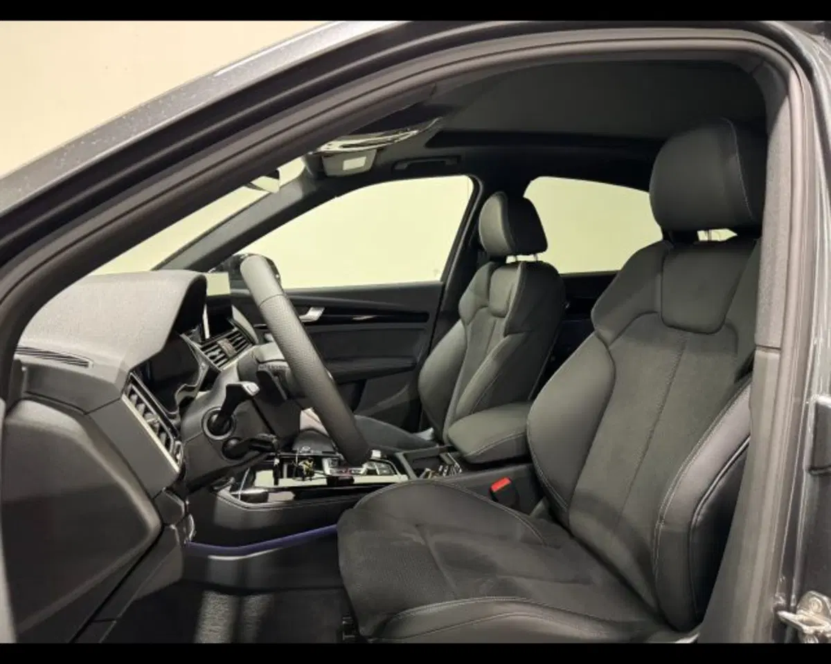 Audi Q5 Sportback nuova a Treviso (8)