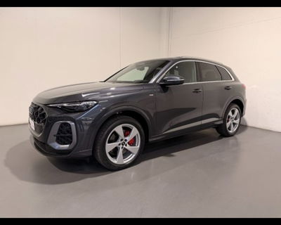 Audi Q5 40 2.0 tdi mhev 12V Identity Black quattro s-tronic nuova a Conegliano