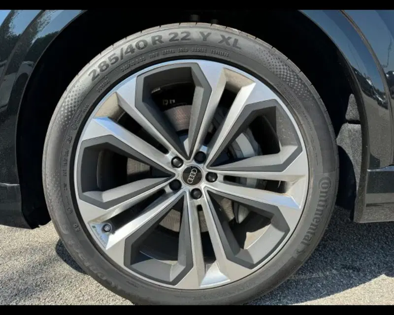 Audi Q8 nuova a Treviso (12)