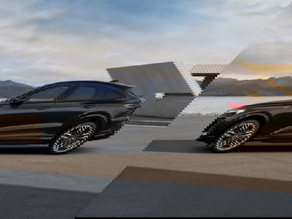 Audi Q5 Sportback nuova a Treviso (2)