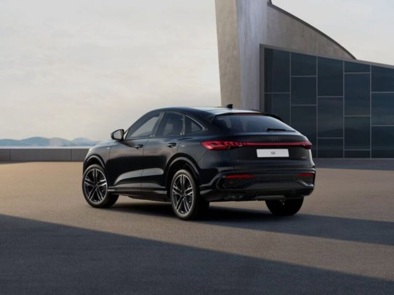 Audi Q5 Sportback nuova a Treviso (3)