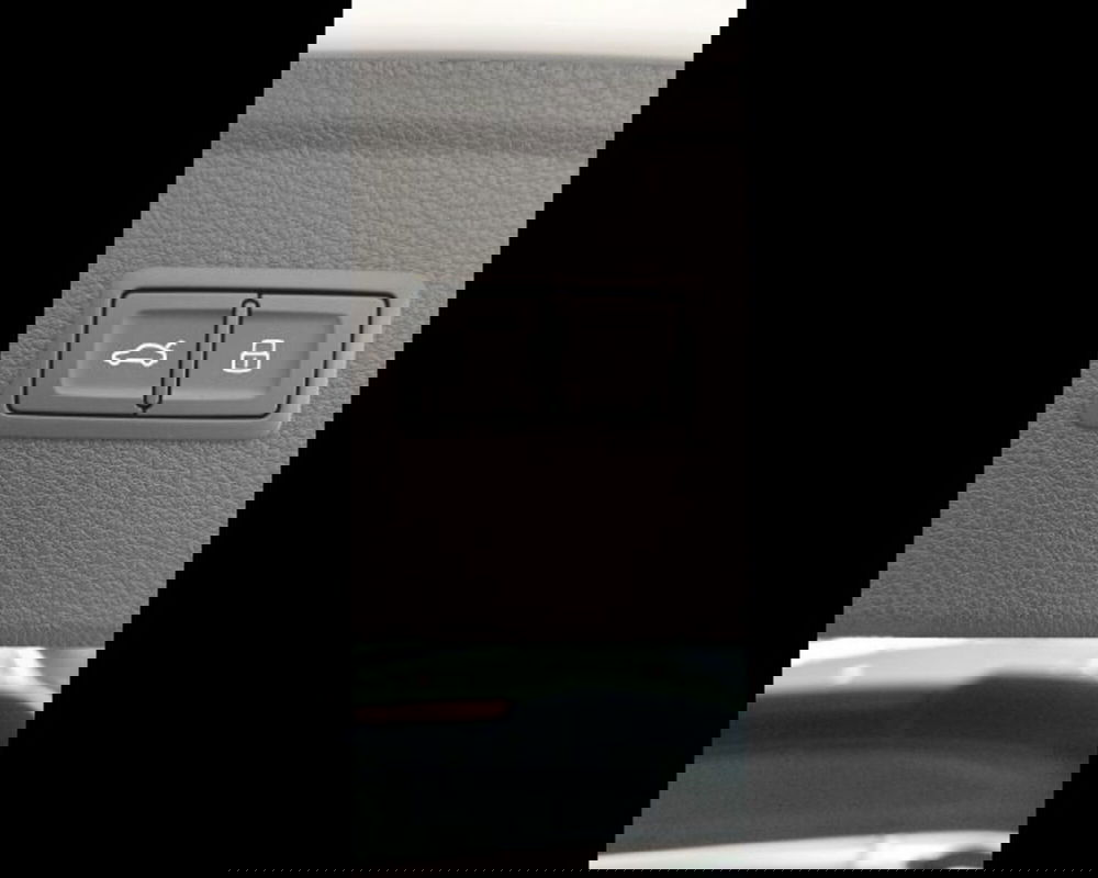 Audi Q5 Sportback nuova a Treviso (9)