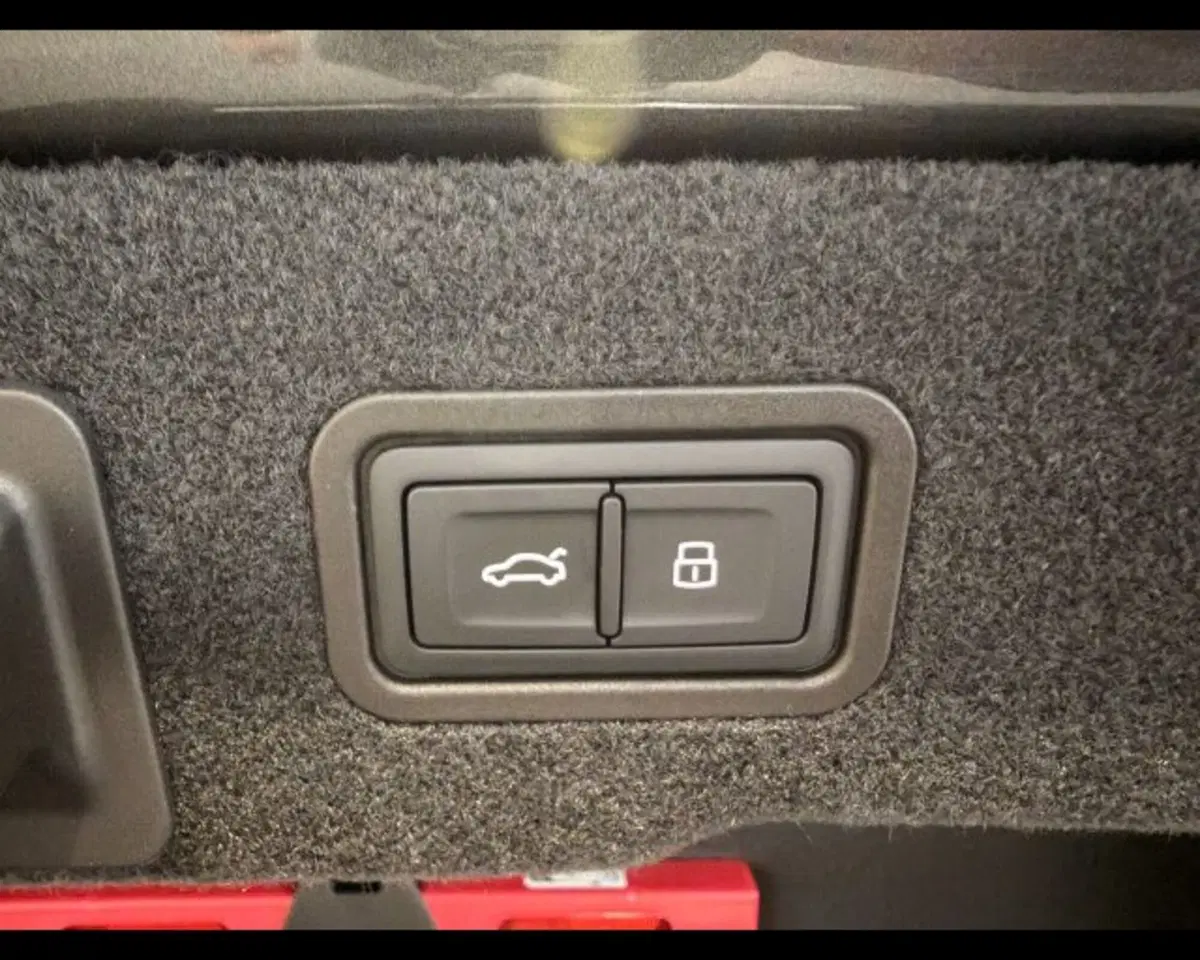 Audi A4 Avant nuova a Treviso (11)