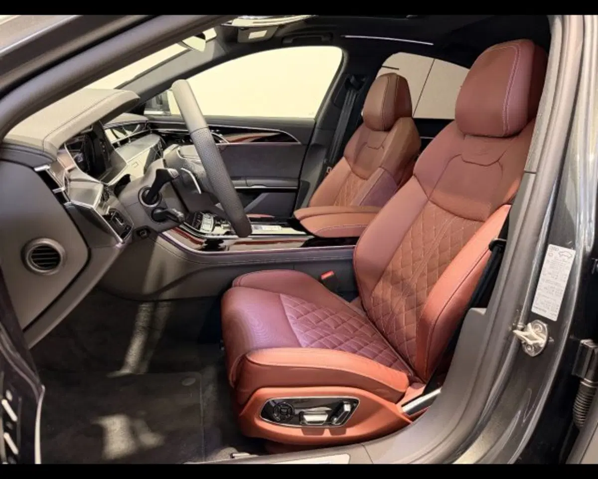 Audi A4 Avant nuova a Treviso (9)