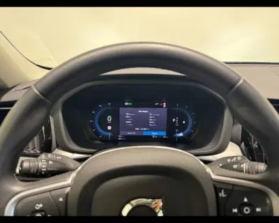 Volvo XC60 B4 Geartronic Momentum Pro del 2022 usata a Conegliano