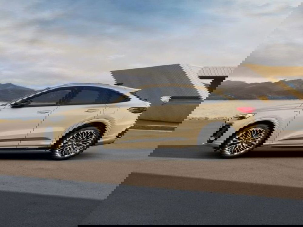 Audi Q5 Sportback nuova a Treviso (2)