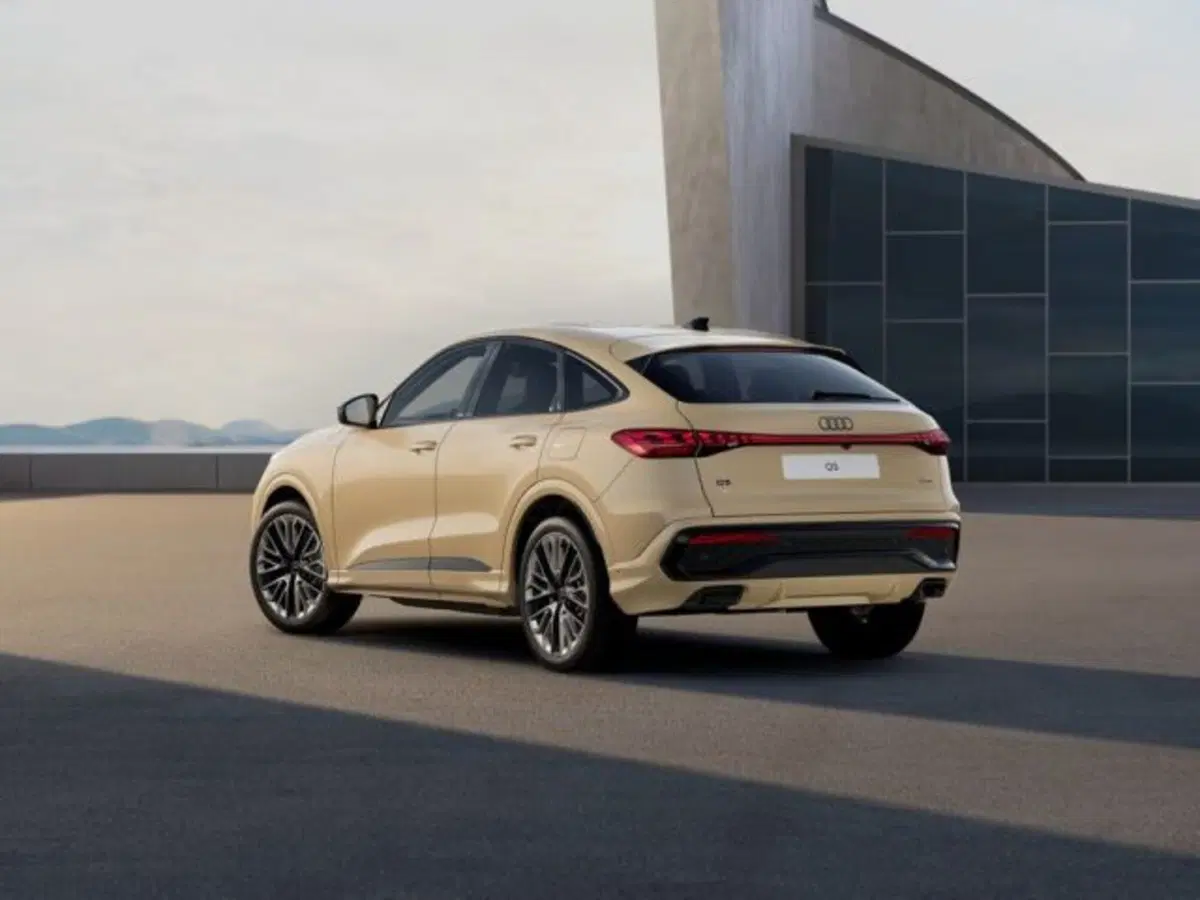 Audi Q5 Sportback nuova a Treviso (3)