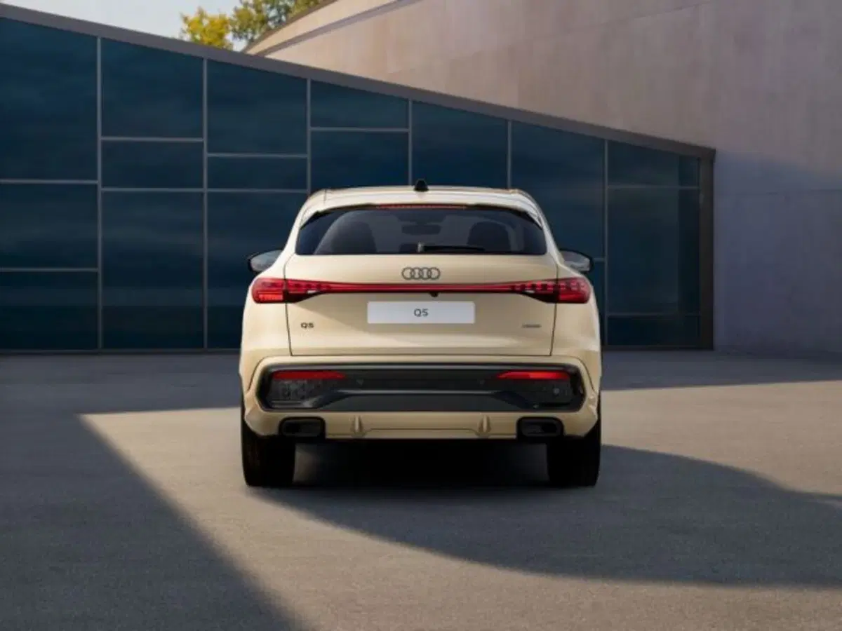 Audi Q5 Sportback nuova a Treviso (5)