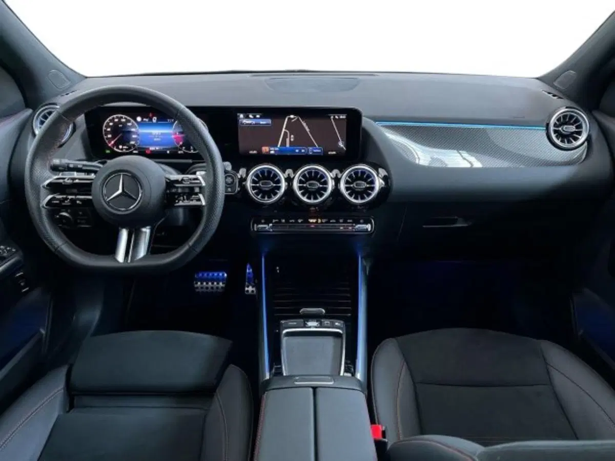 Mercedes-Benz GLA SUV nuova a Verona (6)