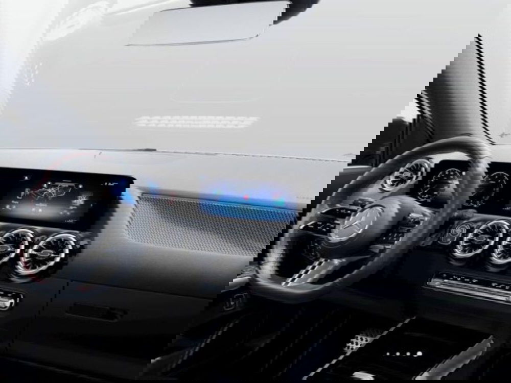 Mercedes-Benz GLA SUV nuova a Verona (5)