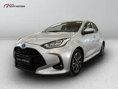 Toyota Yaris Cross 1.5h GR Sport Black Sky fwd 116cv e-cvt del 2022 usata a Monza