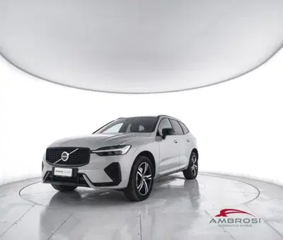 Volvo XC60 B4 (d) AWD Geartronic R-design N1 del 2022 usata a Corciano