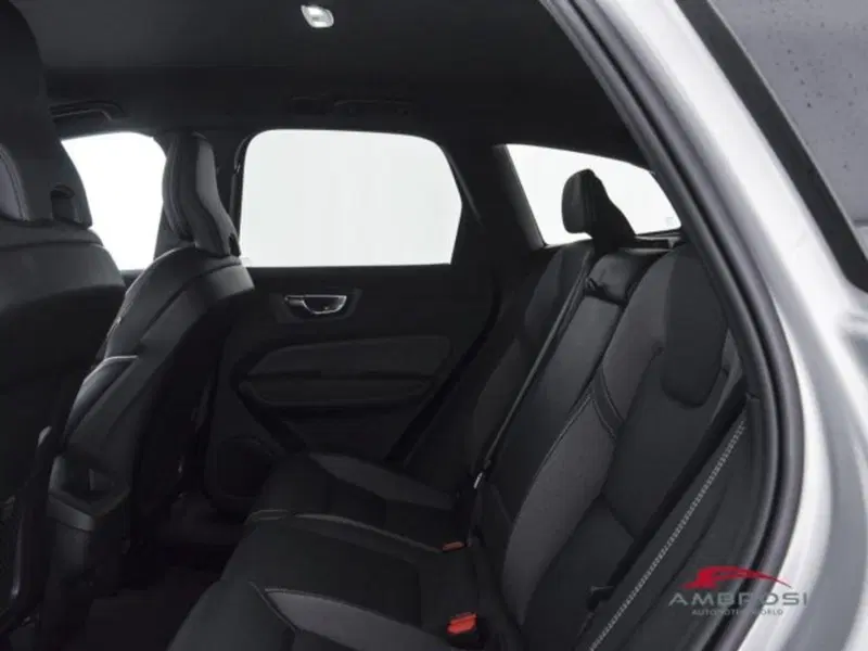 Volvo XC60 usata a Perugia (10)