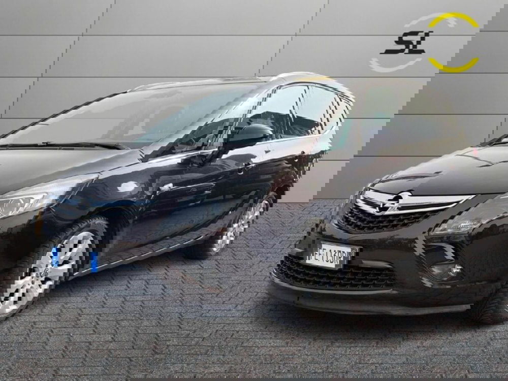 Opel Zafira Tourer usata a Lecco