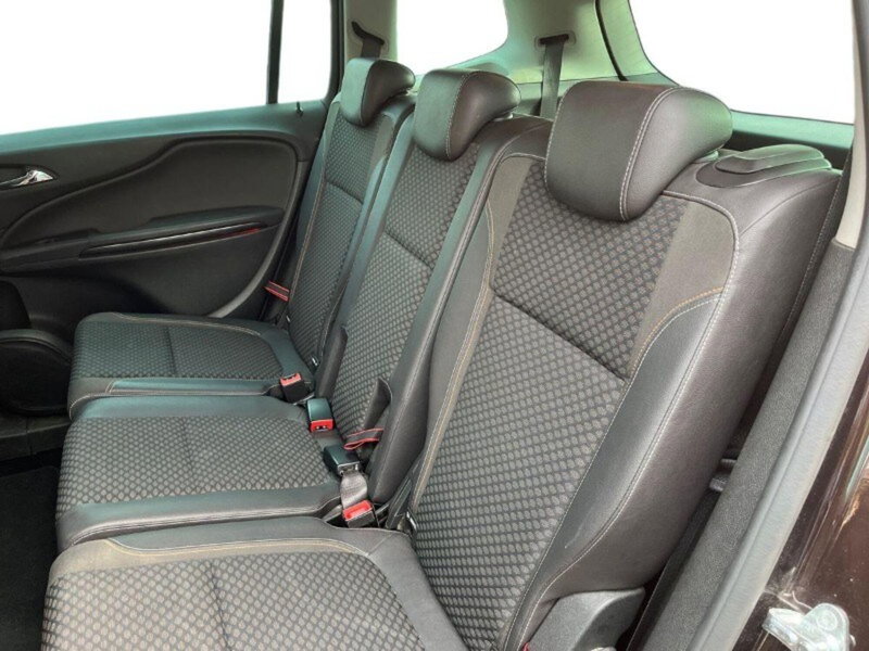 Opel Zafira Tourer usata a Lecco (12)