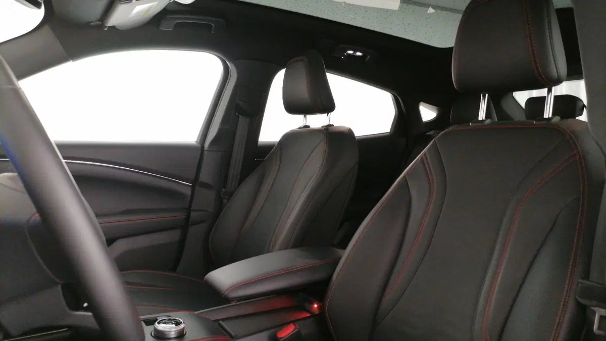 Ford Mustang Mach-E usata a Roma (13)