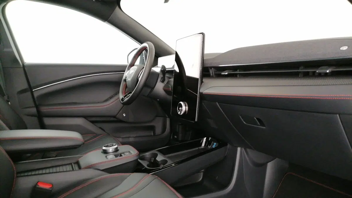 Ford Mustang Mach-E usata a Roma (8)