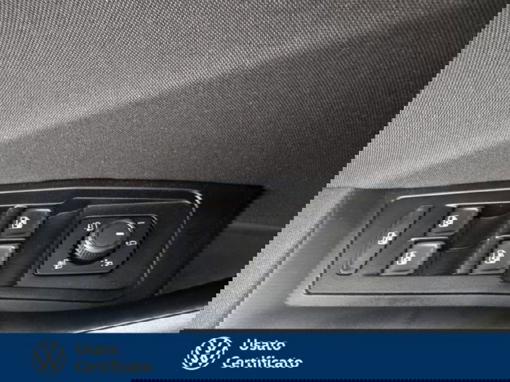 Volkswagen T-Roc usata a Vicenza (11)