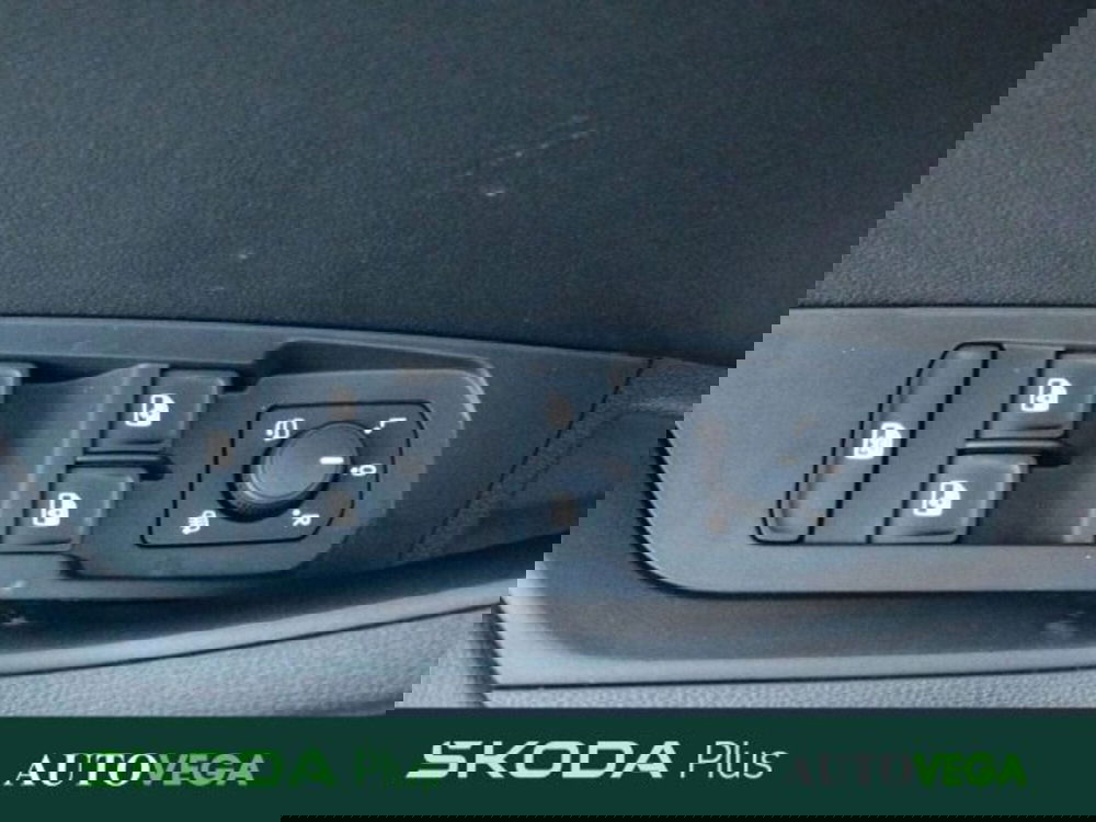 Skoda Karoq nuova a Vicenza (17)