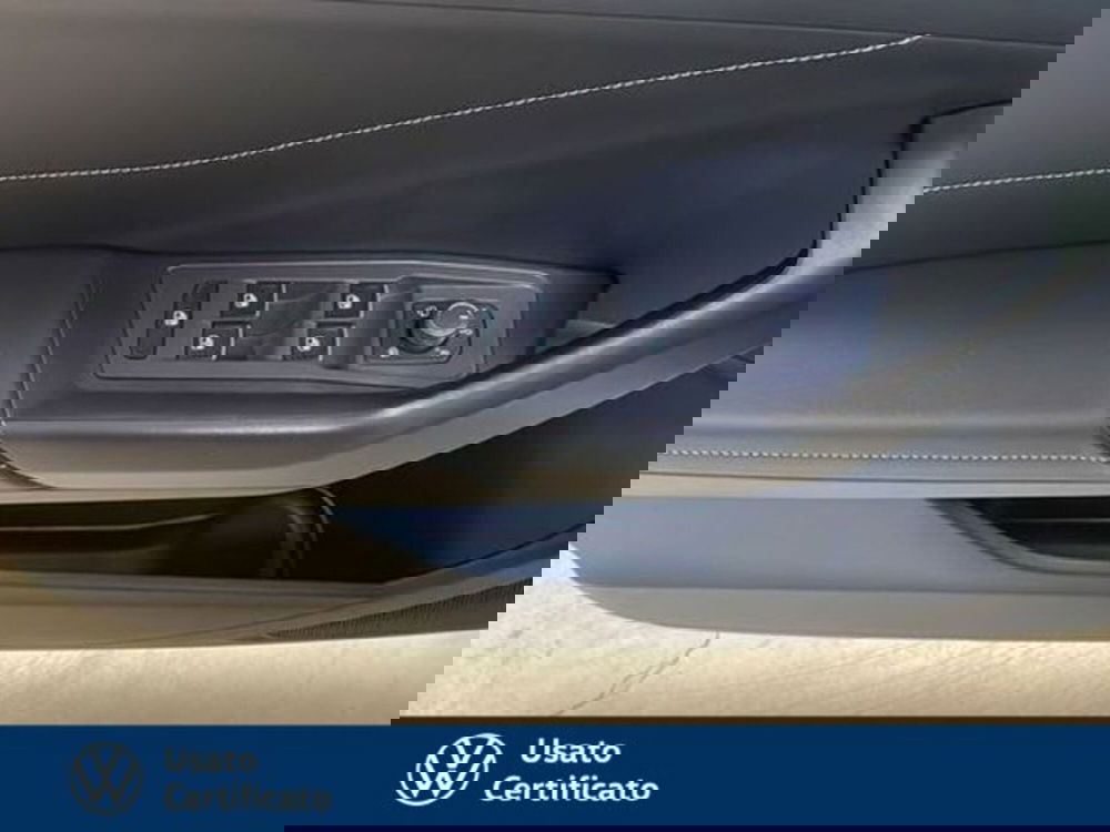 Volkswagen T-Roc usata a Vicenza (17)