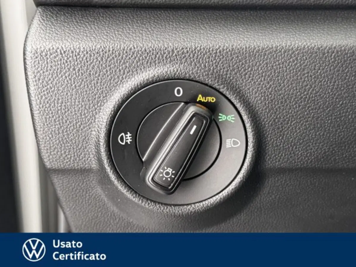 Volkswagen T-Roc usata a Vicenza (12)