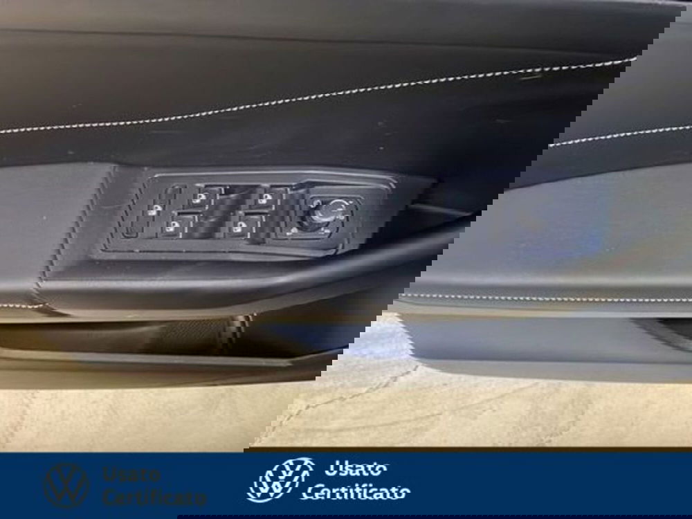 Volkswagen T-Roc usata a Vicenza (18)