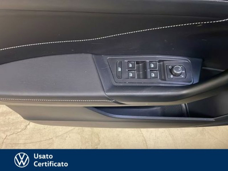 Volkswagen T-Roc usata a Vicenza (18)