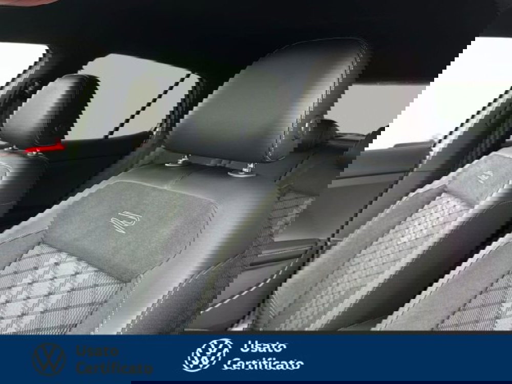 Volkswagen T-Cross nuova a Vicenza (10)