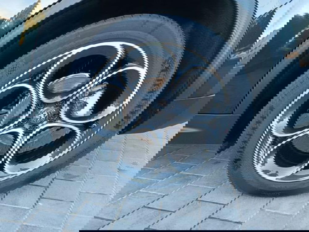 Alfa Romeo Stelvio usata a Pisa (12)