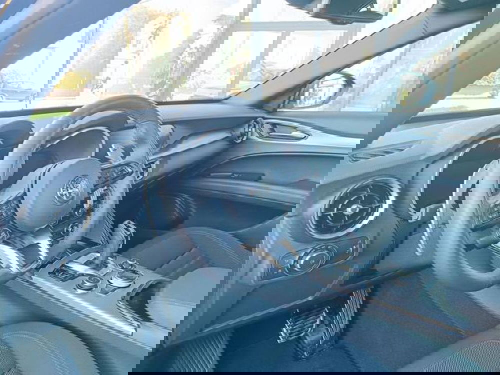 Alfa Romeo Stelvio usata a Pisa (15)