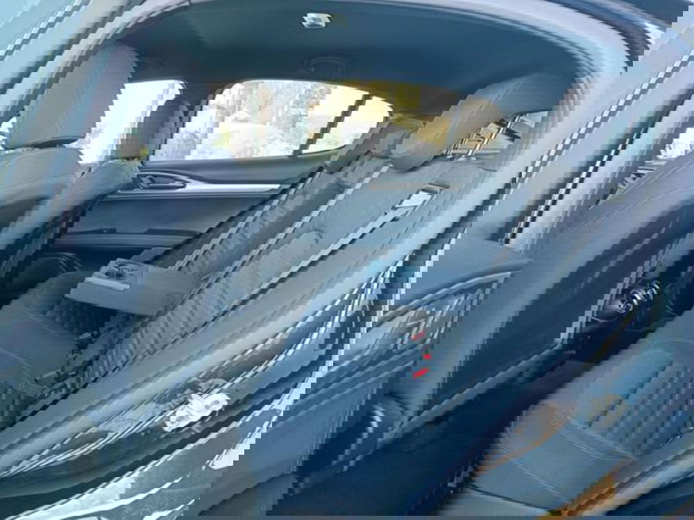 Alfa Romeo Stelvio usata a Pisa (19)