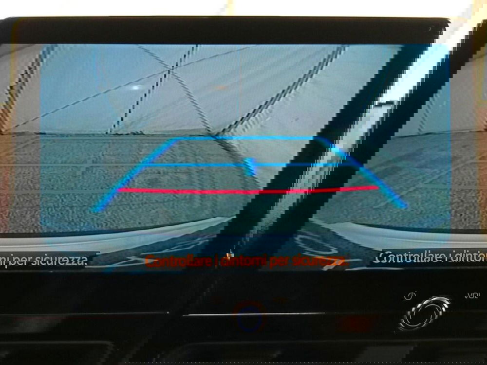 Toyota Yaris Cross nuova a Monza e Brianza (12)