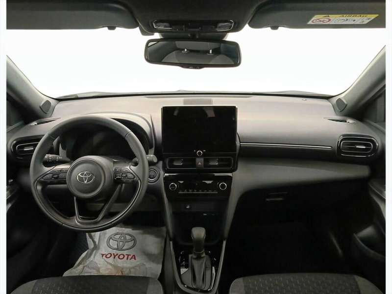 Toyota Yaris Cross nuova a Monza e Brianza (8)