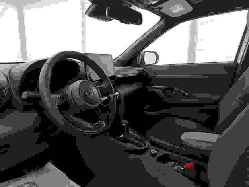 Toyota Yaris Cross nuova a Monza e Brianza (11)