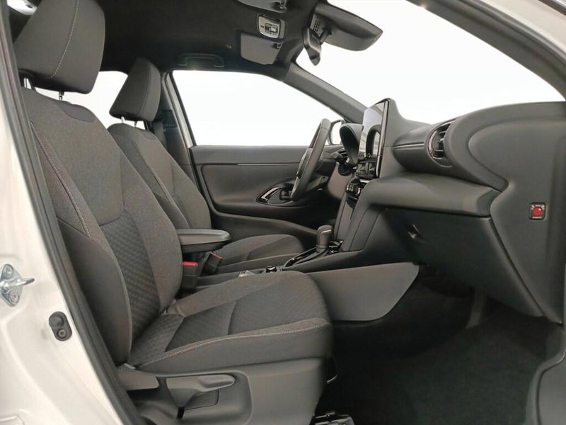 Toyota Yaris Cross nuova a Monza e Brianza (9)