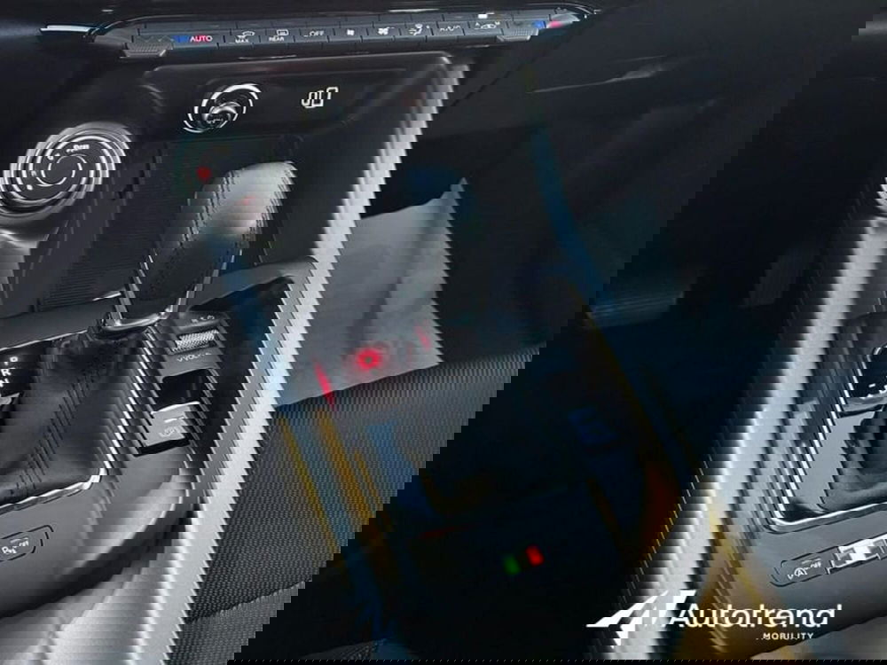 Alfa Romeo Tonale usata a Lecce (17)