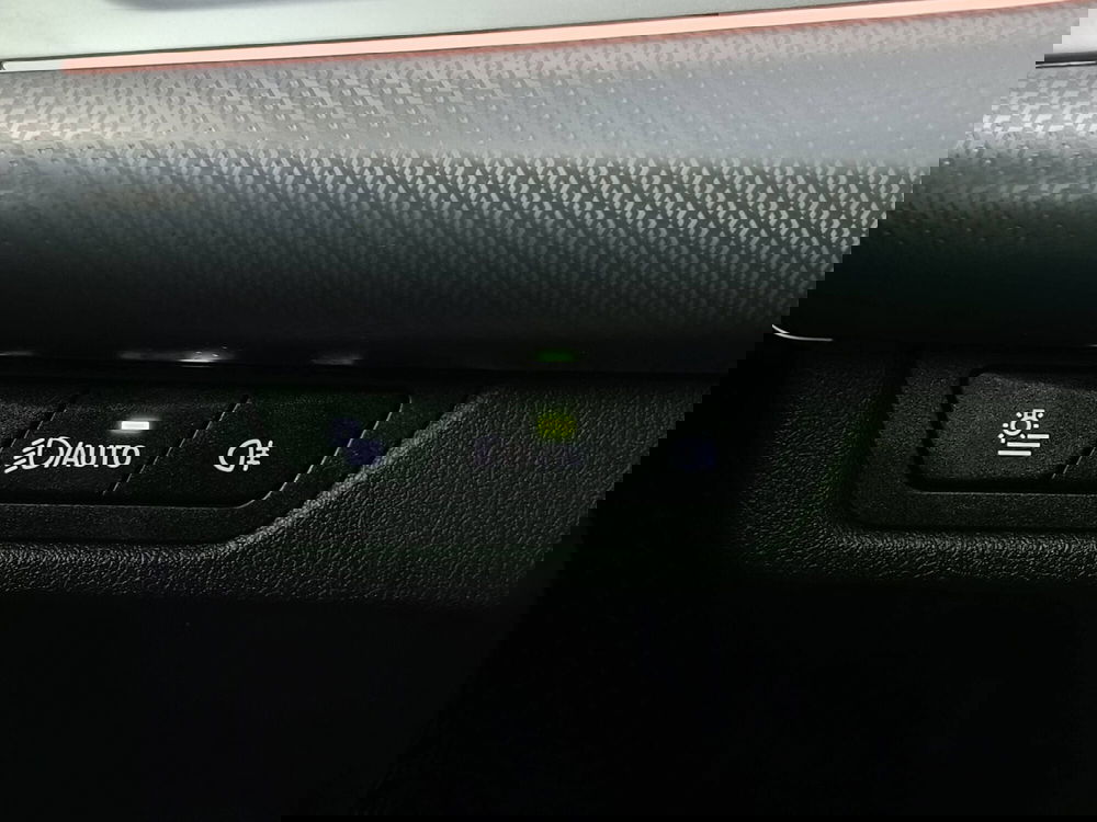 BMW iX1 usata a Ascoli Piceno (17)