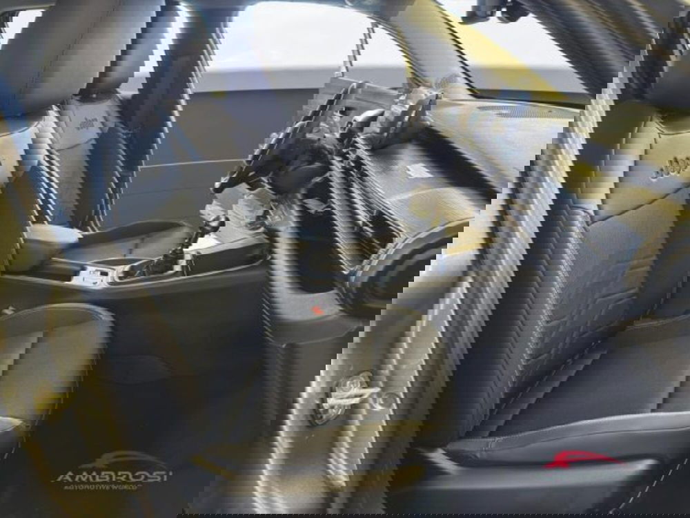 Jeep Avenger nuova a Perugia (12)