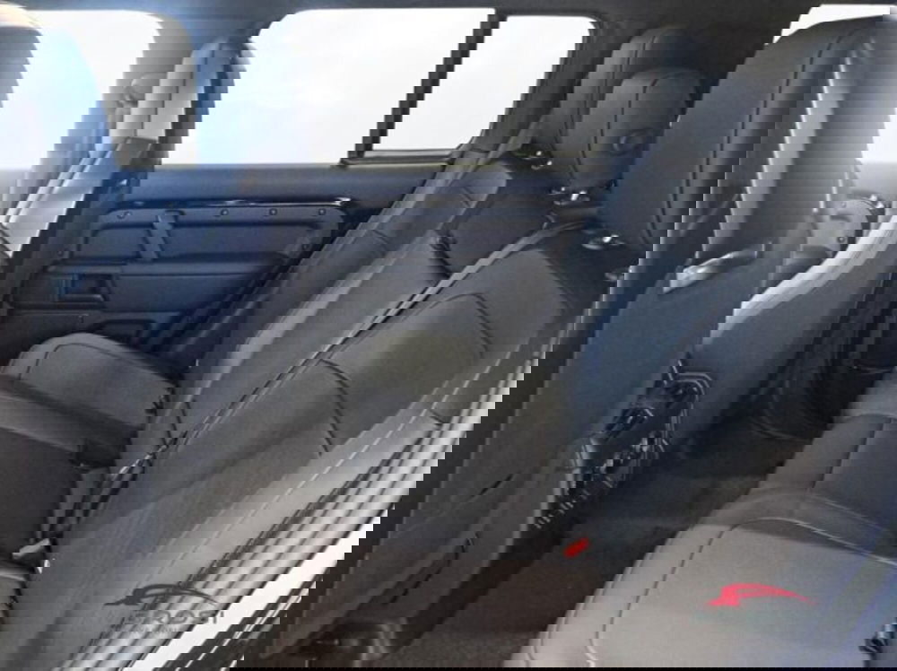 Land Rover Defender nuova a Perugia (10)